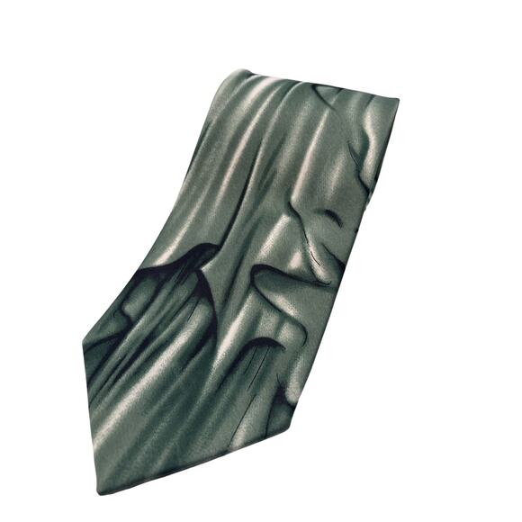 New Tie Statue of Liberty and New York Skyline Tie 58"L x 3.25"W - Picture 2 of 7